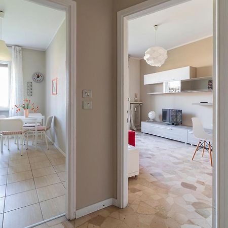 Altido Trendy Flat With Balcony, Easy Access To Milan Centre Lägenhet Exteriör bild