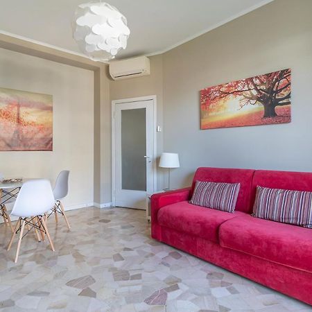 Altido Trendy Flat With Balcony, Easy Access To Milan Centre Lägenhet Exteriör bild